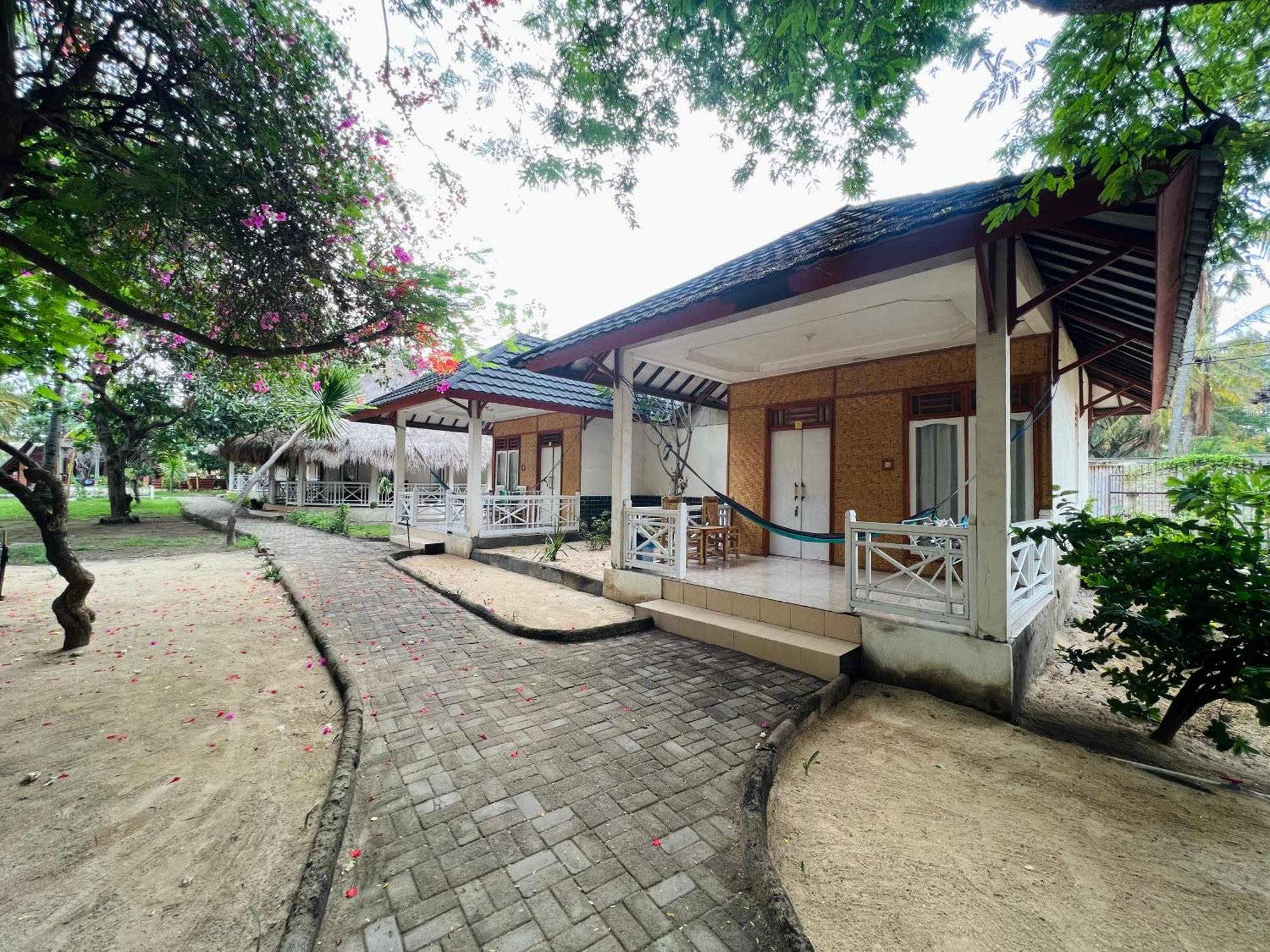 Gita Gili Bungalow Gili Air Exterior photo